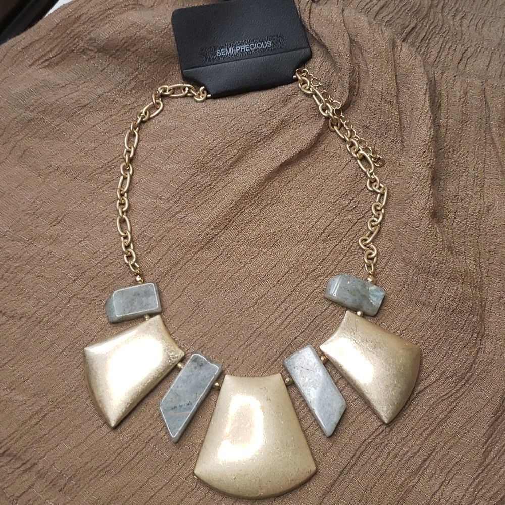 Necklace Gold Semi Precious Stones